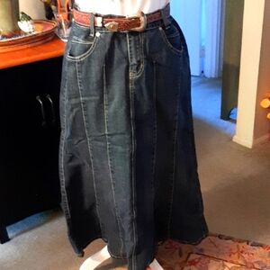 MOTTO Denim Godet Skirt